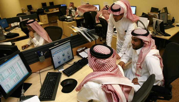 توطين جديد للوظائف يوفر 8500 فرصة عمل في السعودية