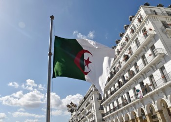 تخفيف قيود كورونا.. الجزائر ترفع الحجر الصحي في أنحاء البلاد