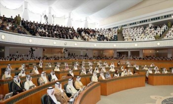 40 نائبا يناشدون أمير الكويت إقرار قانون العفو
