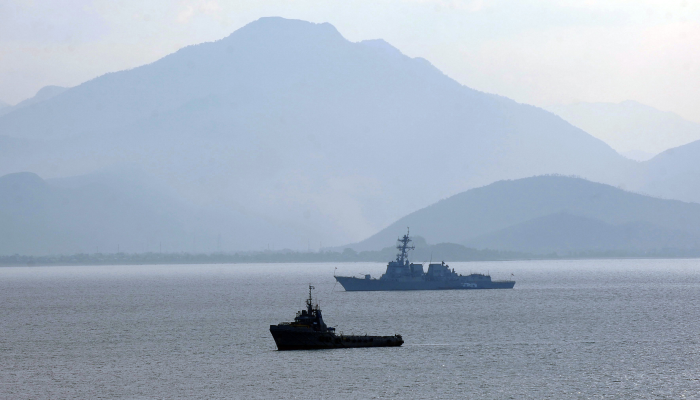 للمرة الأولى.. روسيا والصين تجريان دوريات بحرية مشتركة بالمحيط الهادي