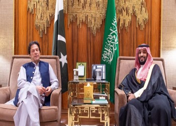 عمران خان يبدأ زيارة للسعودية
