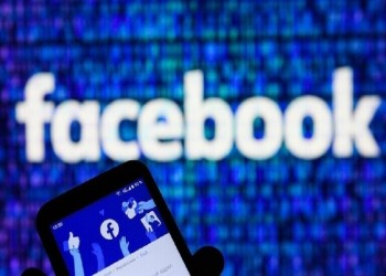 فيسبوك يرجئ تنفيذ مقترحات لمعالجة المعلومات الخاطئة عن لقاح كورونا