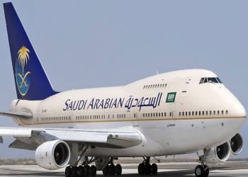 طائرة سعودية تتعرض لحادث عند مغادرتها مطار القاهرة الدولي