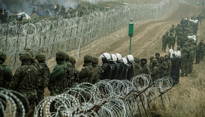 بولندا تعلن بناء سياج جديد على حدودها مع بيلاروسيا بطول 180 كلم