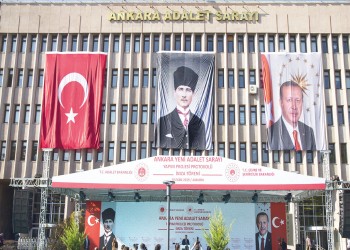 محكمة تركية تنظر قضية إساءة مجلة شارلي إيبدو لأردوغان