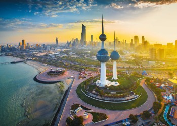 الكويت تغري رجال الأعمال الوافدين بإقامة 15 عاما