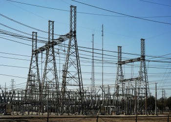 مصر تعلن توقيع عقود خط الربط الكهربائي مع السعودية