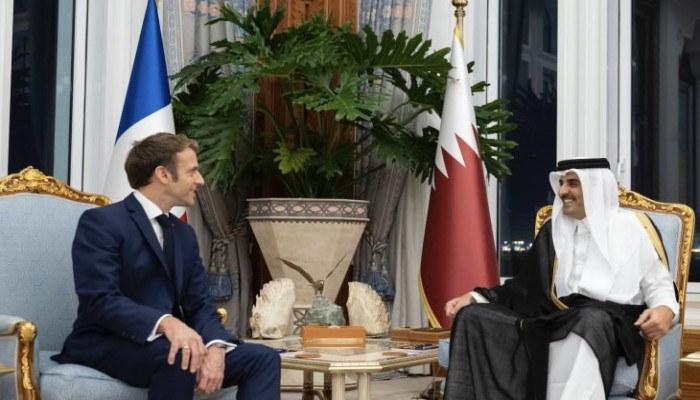 الأمير تميم وماكرون يبحثان العلاقات الثنائية وأزمات الشرق الأوسط