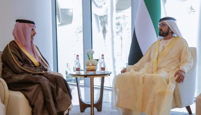 العاهل السعودي يبعث برسالة للرئيس الإماراتي