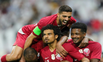 كأس العرب.. قطر والإمارات وعمان وتونس إلى ربع النهائي