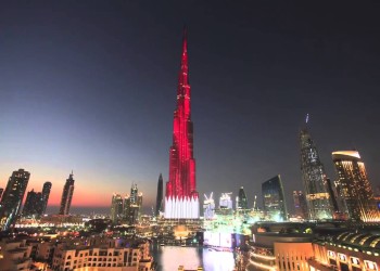 للمرة الأولى منذ 2016.. برج خليفة يضيء بألوان العلم القطري