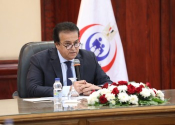 لبحث سبل مواجهة أوميكرون.. برلماني مصري يطالب باستدعاء وزير الصحة