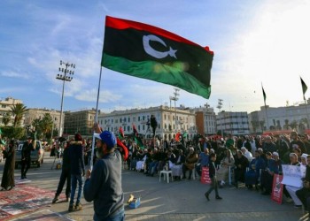 لوموند: تأجيل الانتخابات الليبية يعيق جهود المصالحة بين الشرق والغرب