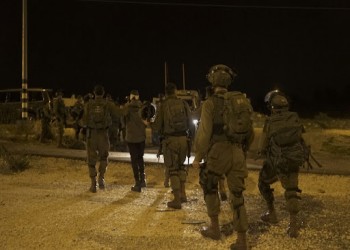جيش الاحتلال يعزز قواته بالضفة الغربية ويتعرض لإطلاق نار بعدة مناطق