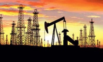 خبراء: اعتماد العالم على النفط لا يزال شديدا رغم أزمة المناخ
