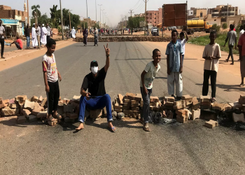 السودان.. إغلاق جسور وتعطيل الإنترنت قبيل تظاهرات حاشدة