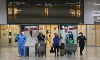 تقرير: أكثر من ربع مليون وافد غادروا الكويت نهائيا في 2021