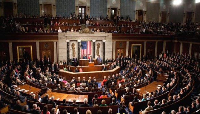 الديمقراطيون يلوحون بتغيير قواعد مجلس الشيوخ لتمرير قانون التصويت