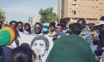 السودان.. انطلاق مظاهرات حاشدة بالخرطوم وانقطاع جزئي للاتصالات والإنترنت