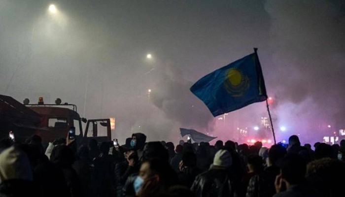 رئيس كازاخستان يعلن استعادة الاستقرار والداخلية تعتقل 3 آلاف شخص
