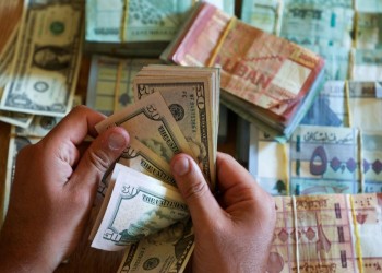 الليرة اللبنانية تسجل أدنى مستوياتها أمام الدولار