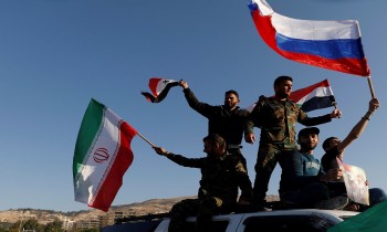 مرصد: روسيا تكثف جهودها لفض الشراكة مع إيران في سوريا
