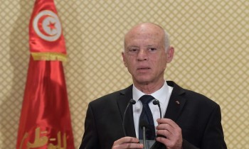 تونس.. قرار بمنع قادة الأحزاب السياسية من دخول التليفزيون الرسمي