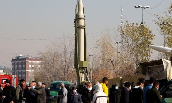 إيران تعلن نجاح أول تجربة على صاروخ يعمل بالوقود الصلب