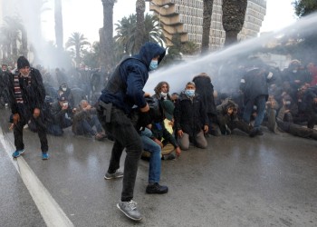 هيئة حقوقية تونسية تندد بقمع المتظاهرين بالقوة والإفراط في إهانتهم