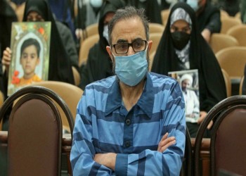 إيران تبدأ محاكمة معارض بارز يتزعم حركة الأحواز