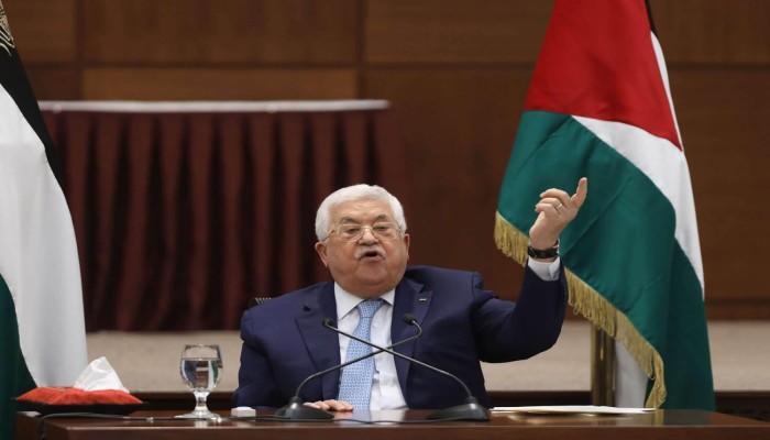 فتح تجدد اختيار محمود عباس رئيسا لمنظمة التحرير الفلسطينية
