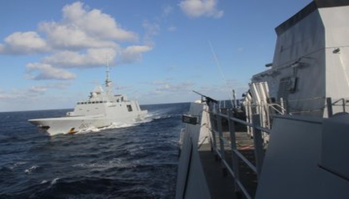 تدريب عابر بين قوات مصرية وفرنسية في البحر المتوسط