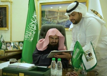 أول امرأة سعودية برئاسة المسجد النبوي.. من هي فاطمة التويجري؟