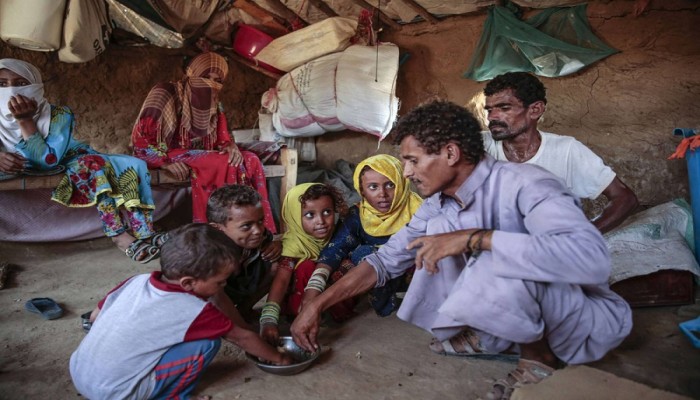تقرير أممي: الغلاء يدفع بنصف اليمنيين إلى الفقر المدقع
