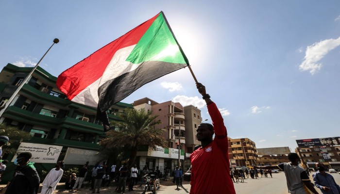بينهم سياسيون بارزون.. معتقلون سودانيون يبدأون إضرابا عن الطعام