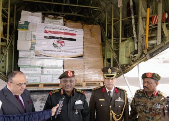 مصر تقدم 120 طنا من المساعدات الطبية للسودان