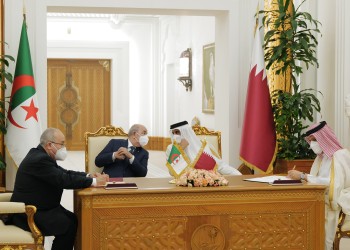 شهدا توقيع اتفاقيات تعاون.. أمير قطر ورئيس الجزائر يبحثان ملفات إقليمية