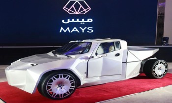 ابتكار وطني.. شركة عمانية تكشف عن سيارتها الكهربائية الأولى