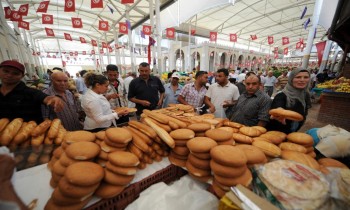 أزمة مالية عنيفة ونقص بالمواد الغذائية والأدوية بتونس.. واتحاد الشغل يحذر