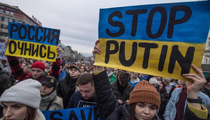ف. تايمز: الغزو الروسي لأوكرانيا أوقف انتعاش اقتصاد العالم بعد محنة كورونا
