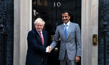 أمير قطر يتلقى اتصالا هاتفيا من رئيس وزراء بريطانيا