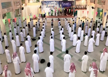 عودة طابور الصباح لمدارس السعودية بعد توقف عامين