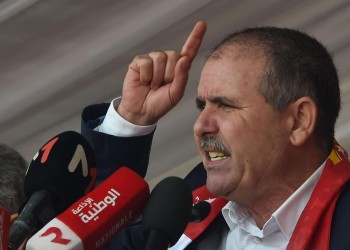 تونس.. اتحاد الشغل يدعو لحل البرلمان قبل جلسته الافتراضية