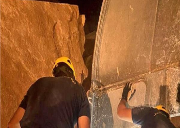 سلطنة عمان.. عدد قتلى الانهيار الصخري يرتفع إلى 8 عمال