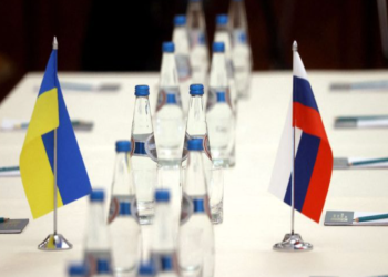 روسيا وأوكرانيا تستأنفان التفاوض عبر تقنية الفيديو