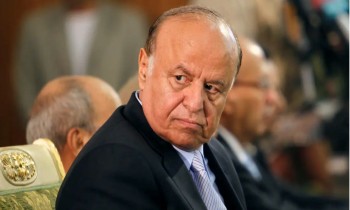 صحفي يمني: نقل الرئيس هادي لمستشفى بالرياض بعد تعرضه "للإذلال"