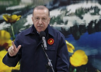 أردوغان يعد بقروض ميسرة لدعم قطاعي السياحة والتصدير