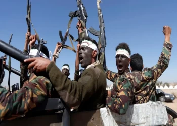ارتفع العدد إلى 3.. الحوثيون يتهمون التحالف باحتجاز سفينة ديزل