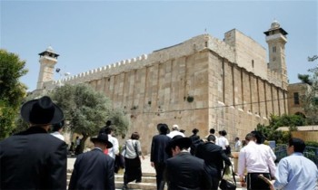إسرائيل تغلق المسجد الإبراهيمي أمام المسلمين
