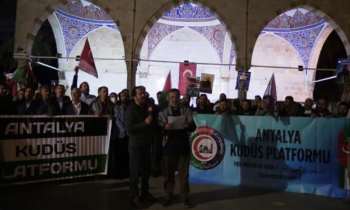 وقفة احتجاجية في أنطاليا التركية ضد الاقتحام  الإسرائيلي للأقصى